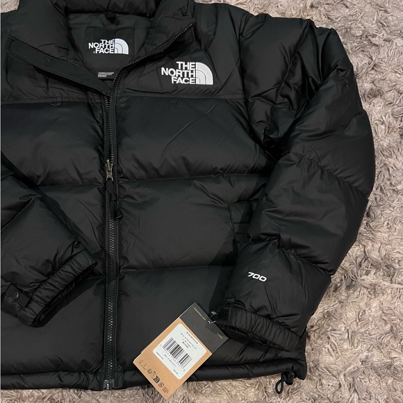 The North Face Nuptse 700 - Picture 2 of 3